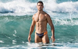 Чоловічі плавки: моделі, забарвлення і матеріал