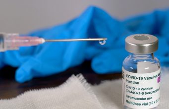 Bild: в Германии решили прививать вакциной AstraZeneca только людей старше 60 лет