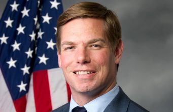 Еще один конгрессмен-демократ подал иск против Трампа из-за беспорядков в Капитолии 6 января