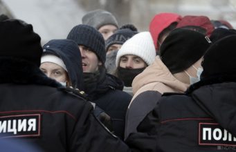 «Геополитика здесь вообще ни при чем»: власть и общество утонули во взаимной неприязни