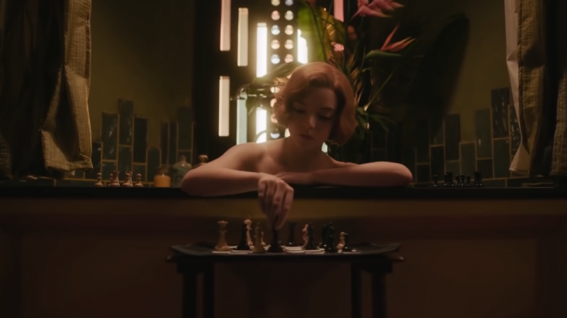 «Ход королевы» завоевал «Золотой глобус» на 78-й церемонии вручения премии