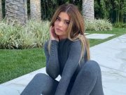 Кайли Дженнер разделась ради рекламы солнцезащитного масла