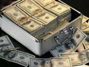 Курс валют на сегодня: доллар и евро упали после выходных