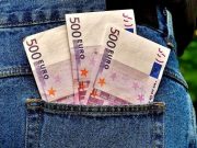 Курс валют на сегодня: евро свалился ниже психологической отметки