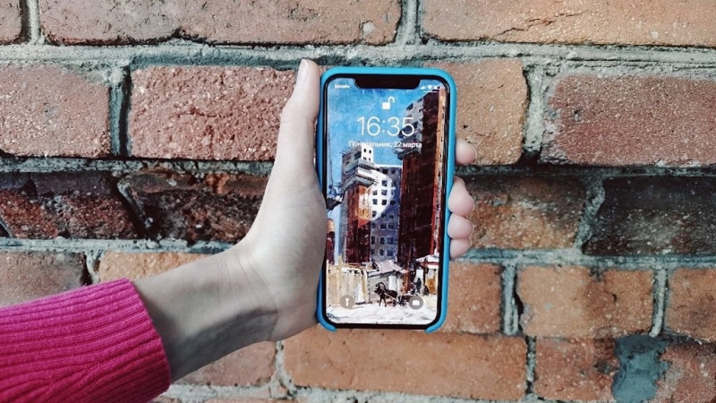 Музей ИЗО сделал из картины с гостиницей &laquo;Исеть&raquo; заставку на смартфон (ФОТО)