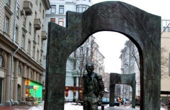 На медиаплатформе #Москвастобой опубликован новый цикл видео-экскурсий «Москва пешеходная»