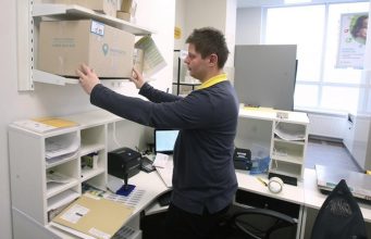 Налоги на посылки обещают уменьшить: станет ли украинцам проще