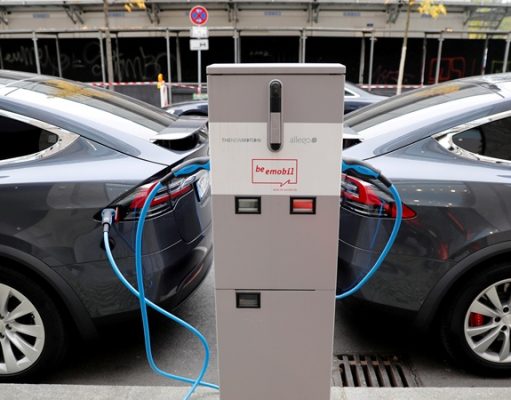 Нефть дорожает, а Tesla дешевеет: что происходит с рынком электромобилей в мире