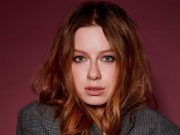 Савичева призналась, что в детстве побаивалась отца