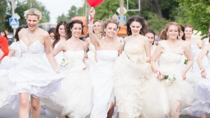 Сбежавшая невеста: топ-5 российских звезд, расторгнувших отношения накануне свадьбы