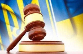 Судьи, псевдоактивисты и экорейдер — в Николаеве требуют 9 млрд с глиноземного завода