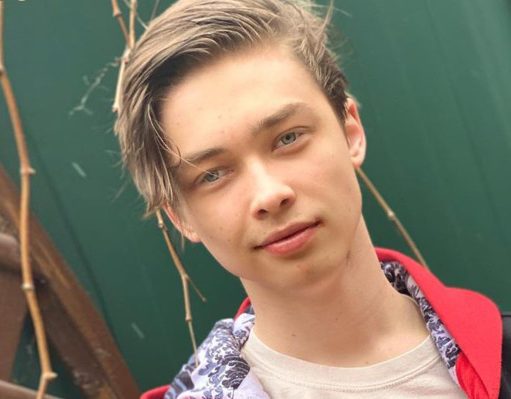 Сын Наташи Королевой решил связать себя узами брака со стриптизершей