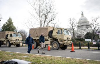 В Вашингтоне частично уберут временные ограждения вокруг Капитолия