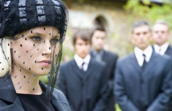 Что нужно сделать при подготовке похорон?