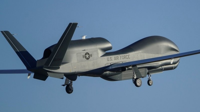 Американский стратегический беспилотник-разведчик врезался в &laquo;красную черту&raquo; Путина