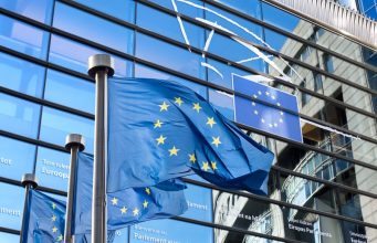 Европарламент предлагает отказаться от российского газа и отключить РФ от SWIFT