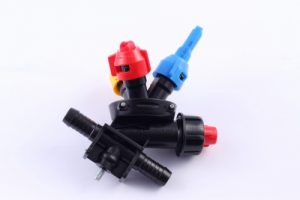 Какой должна быть форсунка для полевого опрыскивателя?