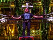 Группе «Ария» хотят запретить «распятие» вокалиста на кресте в Екатеринбурге