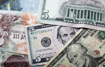 Курс валют на сегодня: доллар и евро вернулись к росту