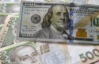 Курс валют на сегодня: доллар подорожал, но после выходных будет еще дороже