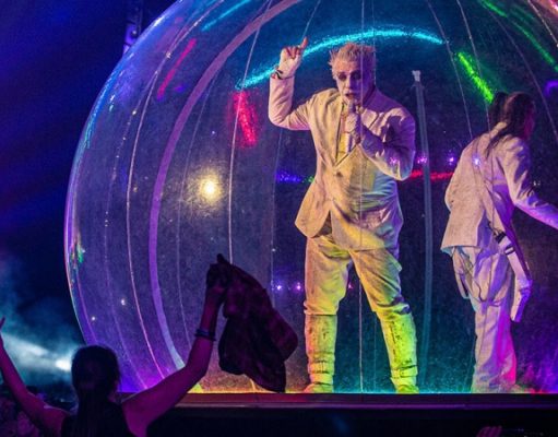 Лидер Rammstein спел песню на русском языке