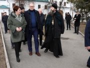 Сенаторы РФ посетили Далматовский монастырь и шадринскую набережную