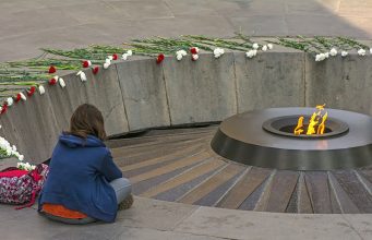 США официально признали геноцидом массовые убийства армян турками. Армения благодарна, Турция негодует