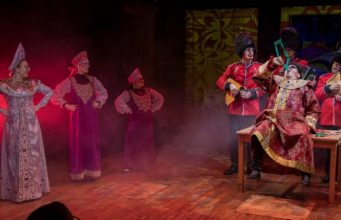 В «Коляда-театре» осовременили «Иван Васильевич меняет профессию» (ФОТО)