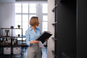 Очарование корпусной мебели - как создать уникальное пространство с помощью дизайнерских решений