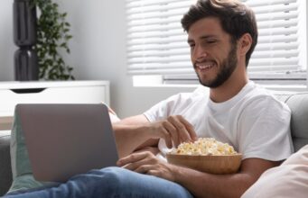 Просмотр кино онлайн: преимущества и аспекты