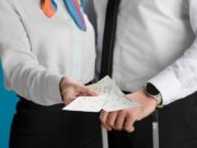 Работа вахтой в аэропорту: специалисты, условия найма и отзывы сотрудников