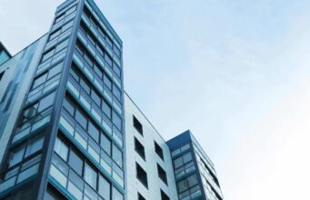 Проверка квартиры перед покупкой: плюсы, минусы и советы