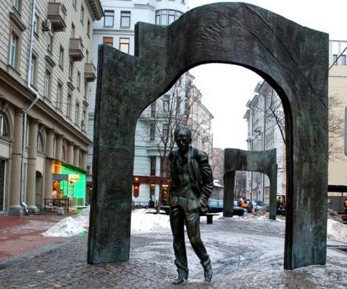 На медиаплатформе #Москвастобой опубликован новый цикл видео-экскурсий «Москва пешеходная»