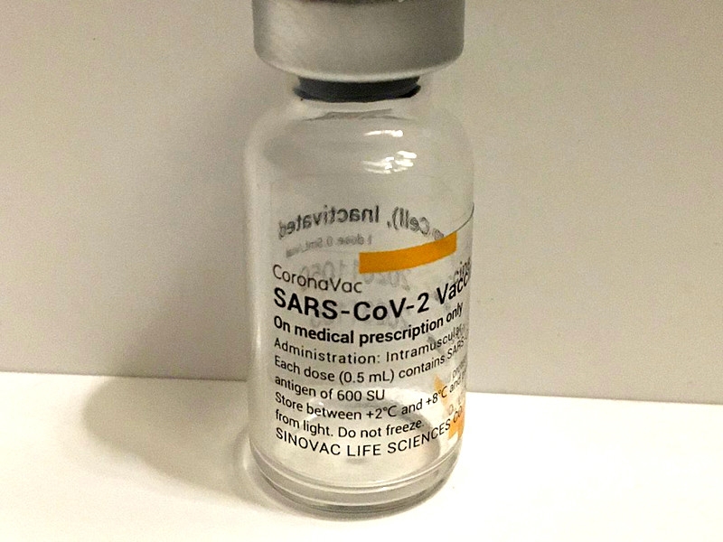 На Украине началась вакцинация китайским препаратом CoronaVac