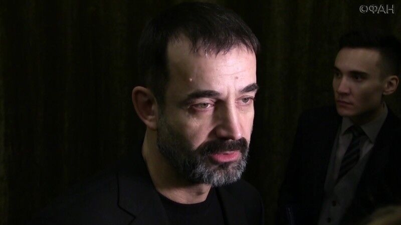 Певцов заявил, что россиян необходимо избавить от передач телеведущего Малахова